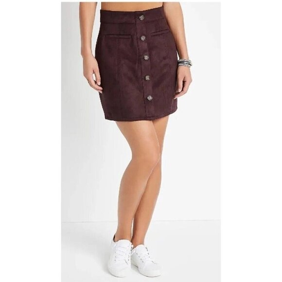 Maurices Faux Suede Button Down High Rise Wine Burgundy Skirt Size 16 New - Picture 1 of 9